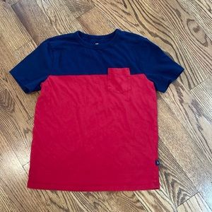 Boy’s Gap Kids T-Shirt. Size Medium 10-12. Excellent Condition.